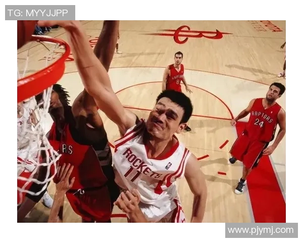 马布里与姚明的NBA传奇对决与友谊：两位巨星的篮球人生交汇点