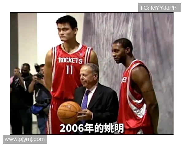 姚明与詹姆斯的篮球传奇对决:跨时代巨星的巅峰之战与友谊的交织 姚明与詹姆斯的篮球传奇对决:跨时代巨星的巅峰之战与友谊的交织