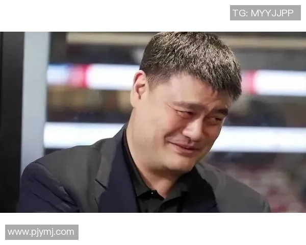 姚明钓鱼视频曝光网友惊叹大个子也有温柔一面